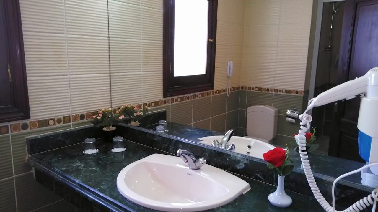 الفندق روحانو بيتش ريزورت - القصير